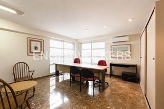 Rent Duplex  Escolano. Dúplex con entrada independiente ideal como vivienda o despacho