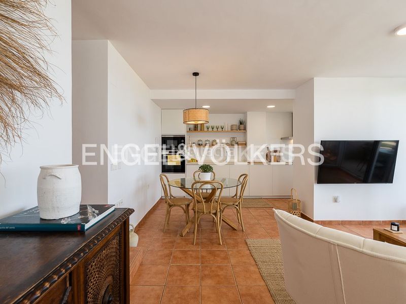 Foto 0b408edf-3579-4b18-93ce-e70165eb8ba0. Pis amb calefacció aparcament piscina a El Saler Valencia