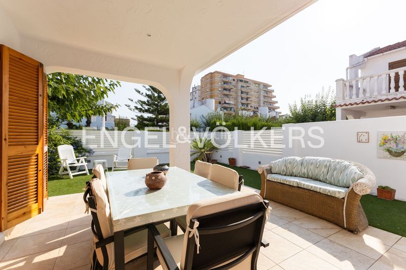 Foto 00186d27-641c-4542-b97e-3a31c40f32cd. Casa adossada amb calefacció aparcament a Playa Morros de Gos Oropesa del Mar