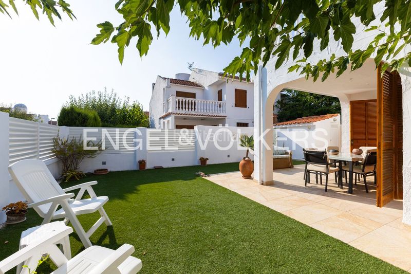 Foto 184e1f19-9661-4180-8425-dcb1f9776576. Casa adossada amb calefacció aparcament a Playa Morros de Gos Oropesa del Mar
