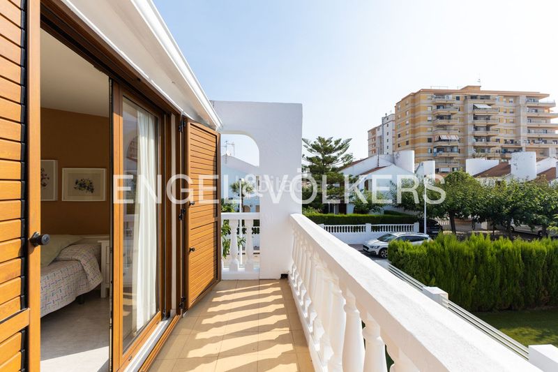 Foto 57e2e042-4aeb-4286-bb51-bb846956260a. Casa adossada amb calefacció aparcament a Playa Morros de Gos Oropesa del Mar