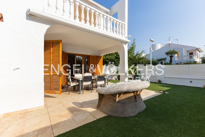 Foto 5a6a6a78-2db8-470a-99b3-e83057d70481. Casa adossada amb calefacció aparcament a Playa Morros de Gos Oropesa del Mar