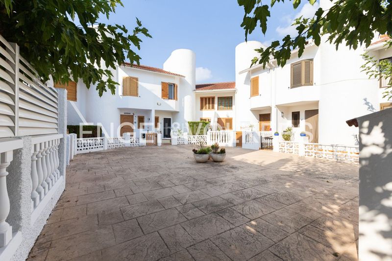 Foto a0383b47-4106-496b-aca5-3fb64b0c733f. Casa adossada amb calefacció aparcament a Playa Morros de Gos Oropesa del Mar