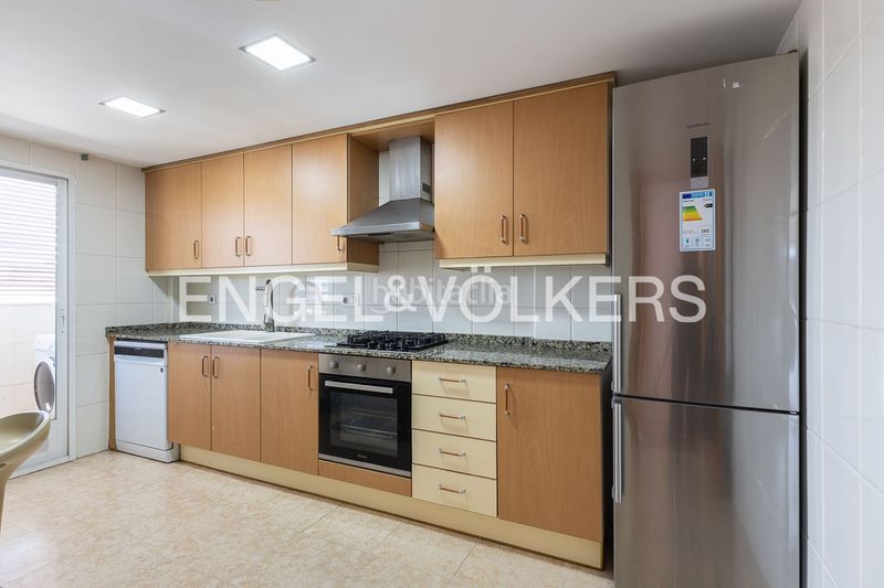Foto fe4765e7-47a4-4ad0-aff0-49a2740b8fdb. Pis amb calefacció aparcament piscina a Nou Campanar Valencia