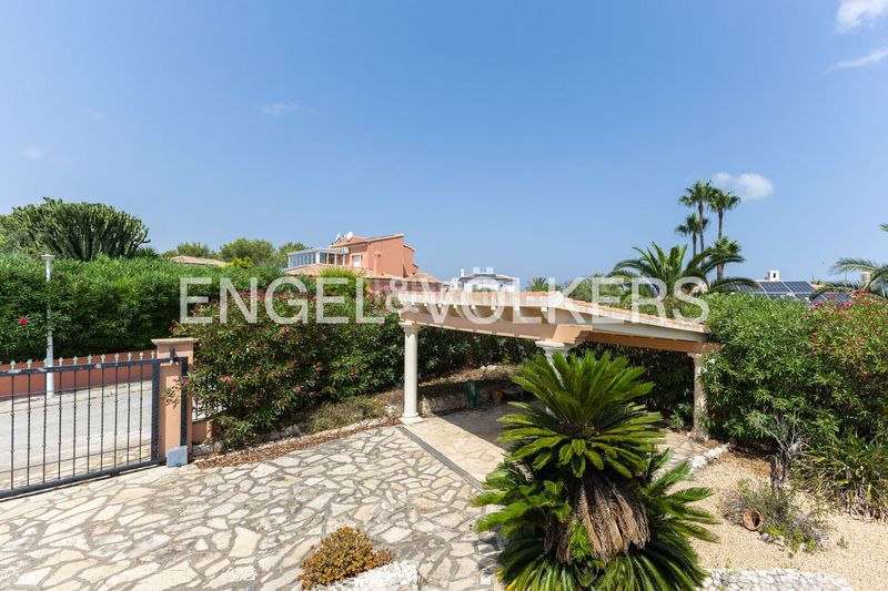Foto 036c9719-fb75-45ad-8737-20c7d26a0720. Casa amb calefacció aparcament piscina a La Granadella - Costa Nova Xàbia