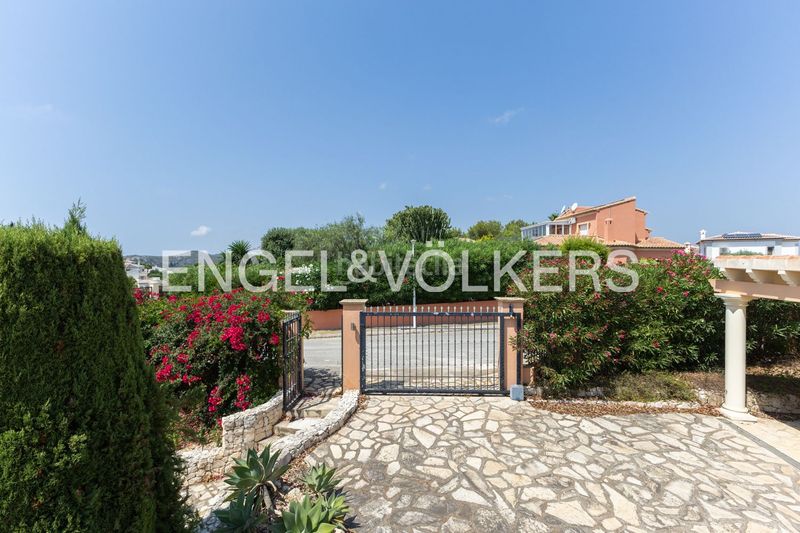 Foto a91e7828-a302-4731-a4b8-dfe86cd7fae3. Casa amb calefacció aparcament piscina a La Granadella - Costa Nova Xàbia
