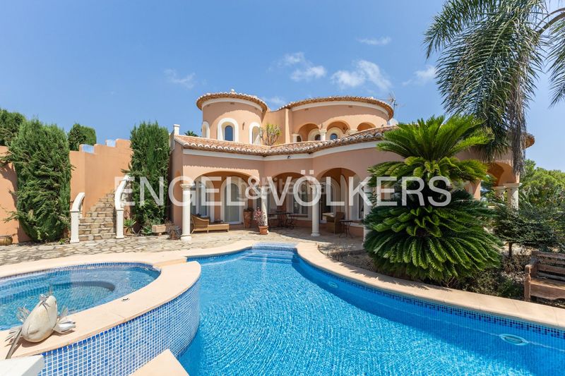 Foto f32cc752-d69a-4c8f-a1cf-8c26181c8d9f. Casa amb calefacció aparcament piscina a La Granadella - Costa Nova Xàbia