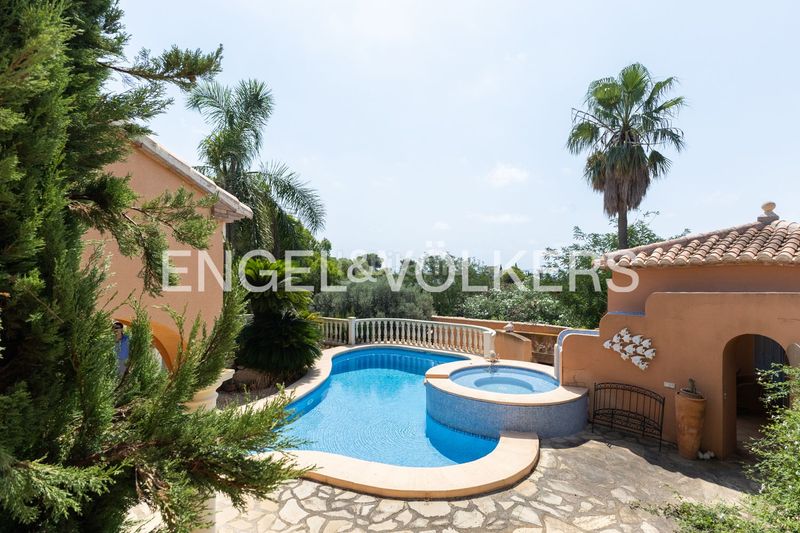 Foto f4726539-0b6d-44ad-813a-400a2e5034b0. Casa amb calefacció aparcament piscina a La Granadella - Costa Nova Xàbia