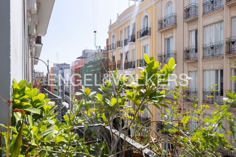 Foto fa4b7058-1eb9-4f2f-a5a4-7f7cbf53d0ff. Pis amb calefacció a Russafa Valencia