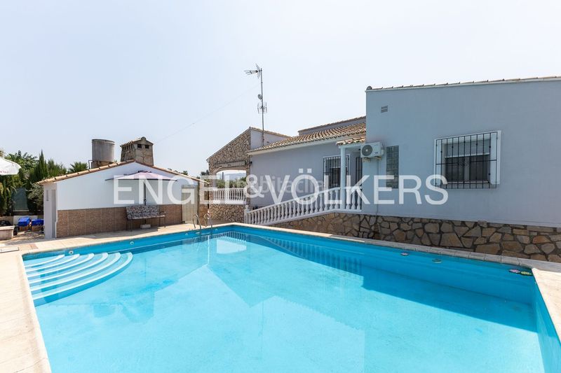 Foto 8dd9c153-1060-4133-9009-85526aa5717e. Casa amb calefacció aparcament a Rafelguaraf
