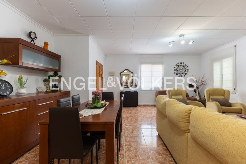 Foto cb641088-e0e7-4ebc-b787-61a2c45d5f15. Casa amb calefacció aparcament a Rafelguaraf