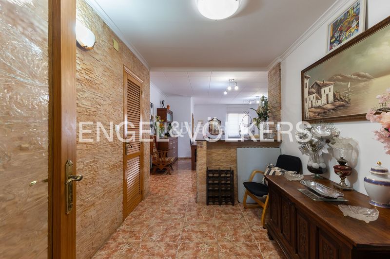 Foto df5d3400-c1c7-4222-9b48-638354ad40ab. Casa amb calefacció aparcament a Rafelguaraf