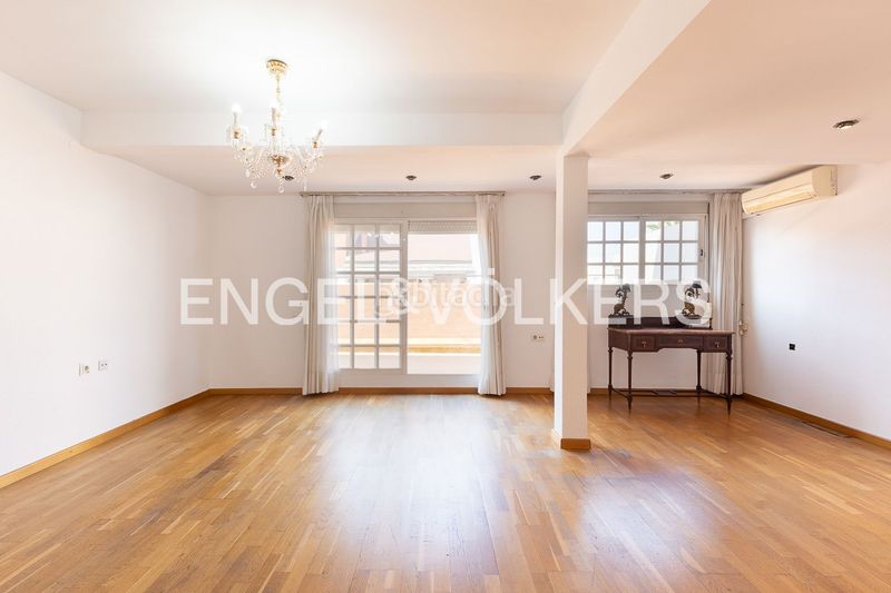 Foto ebdab30b-e458-47bd-9529-abbde189546b. Àtic amb calefacció aparcament a Barrio de Patraix Valencia