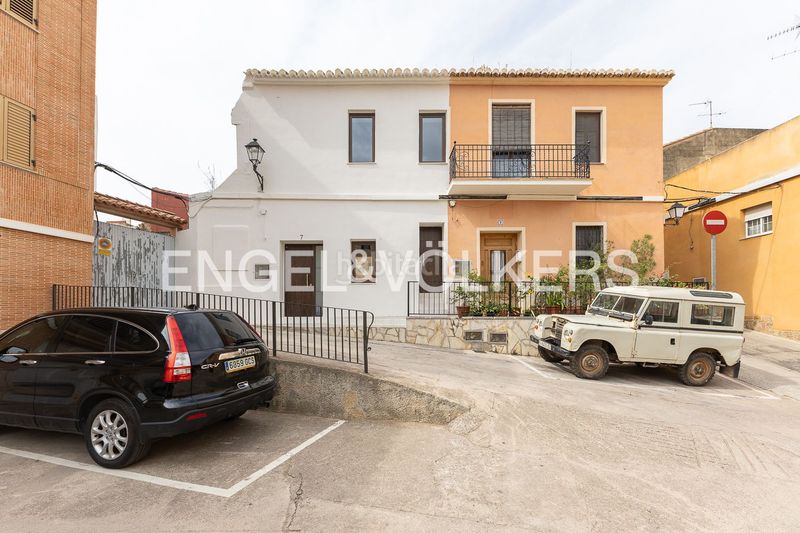 Foto 55bd88d6-643e-42bb-b3b2-b558c4c18071. Casa adossada amb calefacció piscina a Casco Urbano Náquera