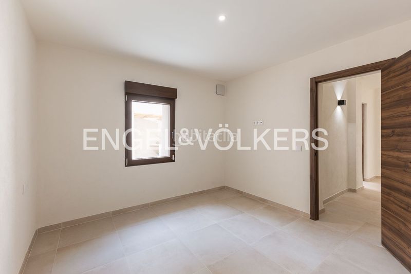Foto bcecc508-cbef-4065-80fe-a7ce2c698df3. Casa adossada amb calefacció piscina a Casco Urbano Náquera