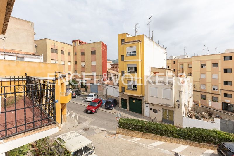 Foto deee45fa-6f8b-4f7b-a832-3e4e8a19859e. Casa adossada amb calefacció piscina a Casco Urbano Náquera