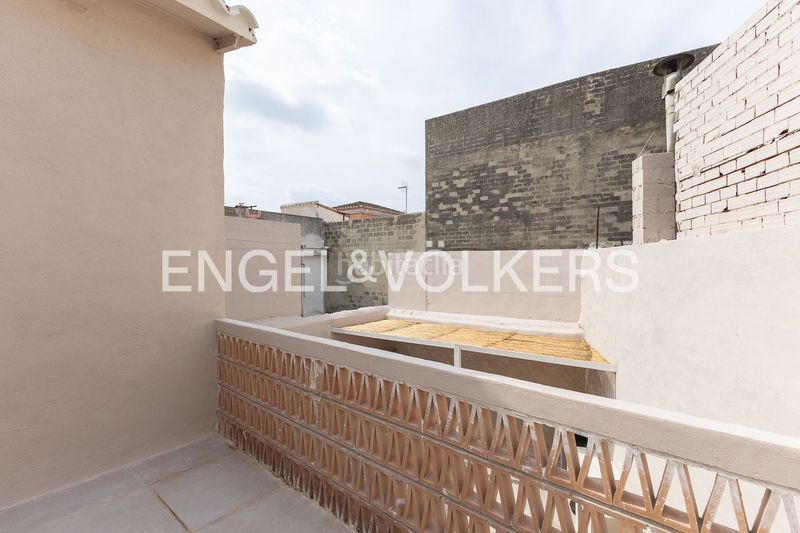 Foto ea9b2d9f-09a3-43a0-89df-24ed8fa8b705. Casa adossada amb calefacció piscina a Casco Urbano Náquera