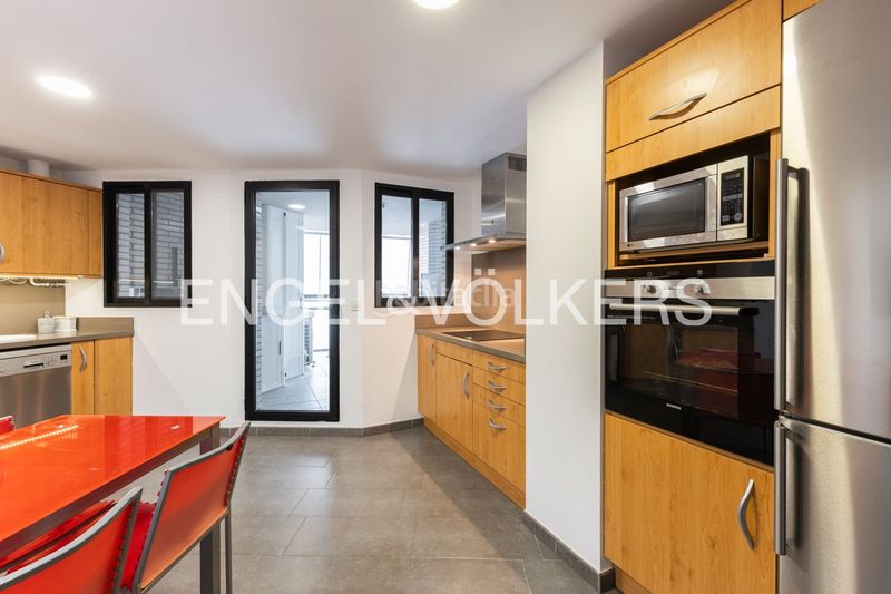Foto 103b48aa-454a-4ad8-9e43-e2bfe3832bc2. Rent flat with heating parking pool in Centro puerto Sagunt