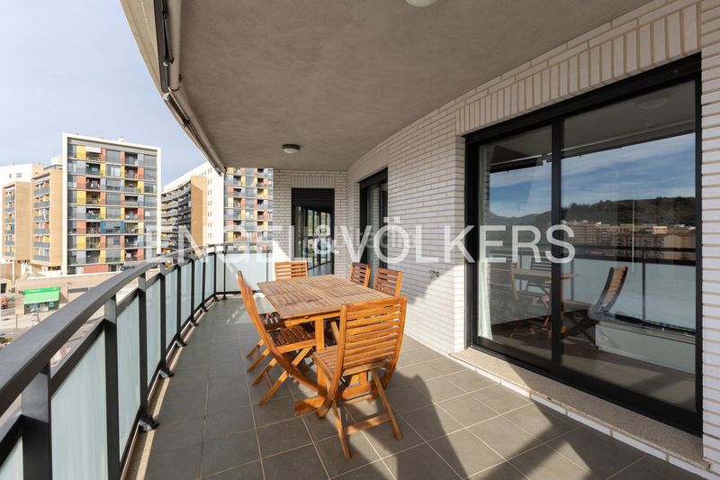 Foto 1607e89e-4736-4cfc-897c-e29178b07cd3. Rent flat with heating parking pool in Centro puerto Sagunt