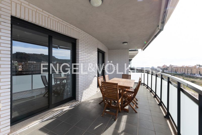 Foto 6ef8d278-b60a-416c-97f1-495f9c9703db. Rent flat with heating parking pool in Centro puerto Sagunt