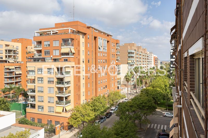 Foto 5c291bea-dc58-426f-9f7b-c1b5993458c5. Pis amb calefacció aparcament a Sant Pau Valencia