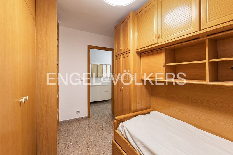 Foto ceda2988-e33d-4f0f-91f9-5cde3e356af7. Pis amb calefacció aparcament a Sant Pau Valencia