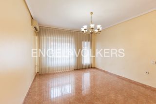 Flat in Cardenal Benlloch. Luz, espacio y metro a un paso! tu gran hogar de 4 dormitorios e