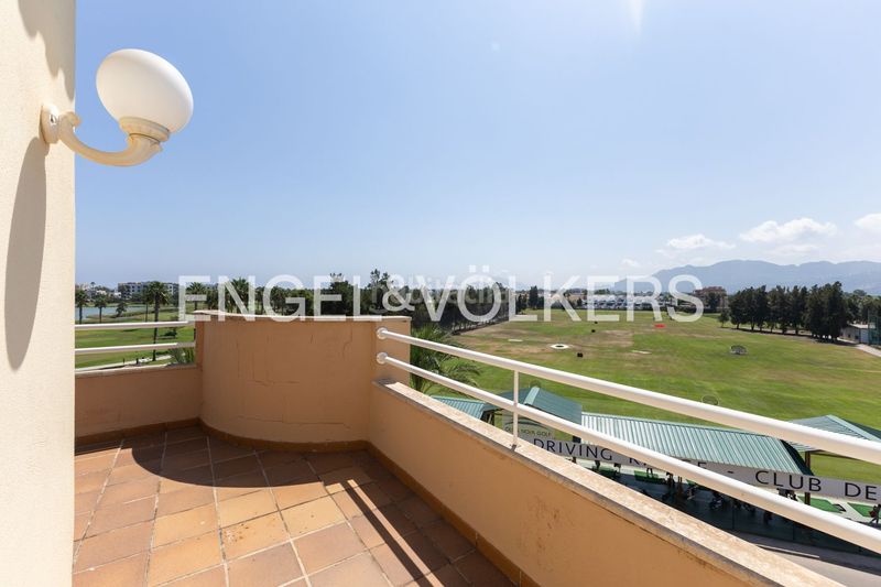 Foto 389ffd91-cad6-4485-b930-97e74dfbdd09. Àtic amb calefacció aparcament piscina a Oliva nova Oliva