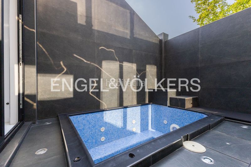 Foto 99746f6d-1cde-4010-bf56-835a3155efe7. Casa adossada amb calefacció piscina a La Punta Valencia