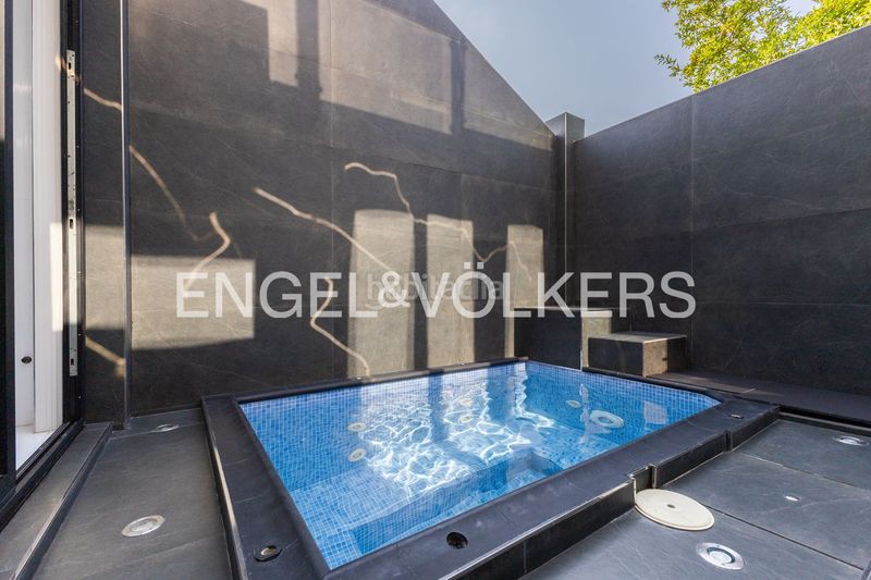 Foto e5086beb-73b4-4a9d-8cc8-ecd024977f9c. Casa adossada amb calefacció piscina a La Punta Valencia