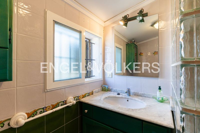 Foto b28f4782-049c-45e9-b7b1-fdb7c7fbdc4a. Casa amb calefacció aparcament piscina a Corinto-Almardà Sagunt