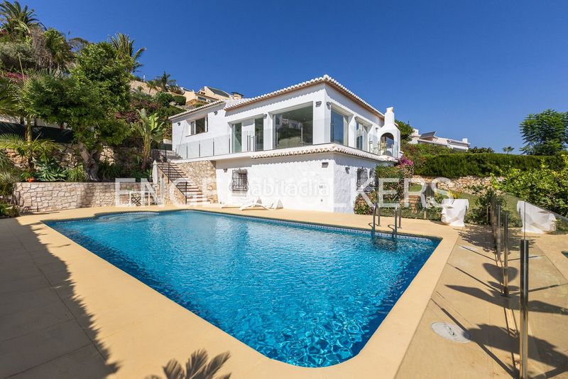 Foto 5ac03806-daff-4430-81ca-b7cab29be725. Casa amb calefacció aparcament piscina a Cap Martí - El Tossalet - Pinomar Xàbia