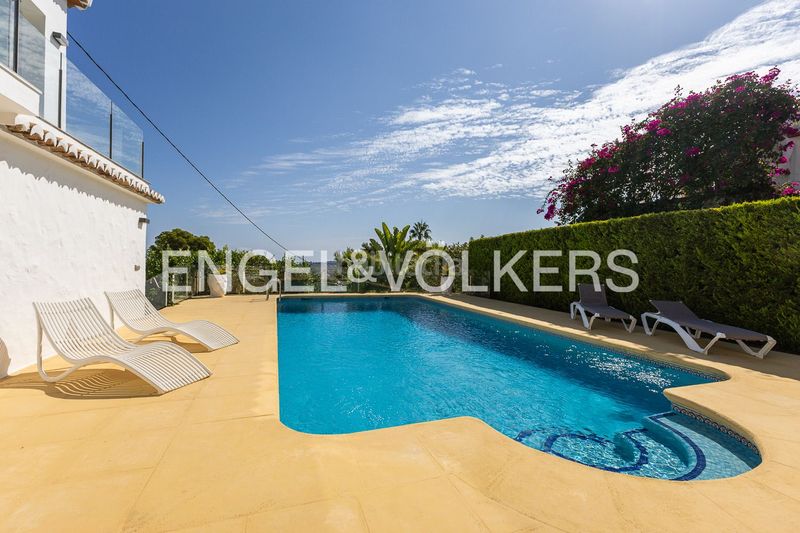 Foto 8269bf81-e3d7-4a56-b7bc-b54cce5c7c71. Casa amb calefacció aparcament piscina a Cap Martí - El Tossalet - Pinomar Xàbia
