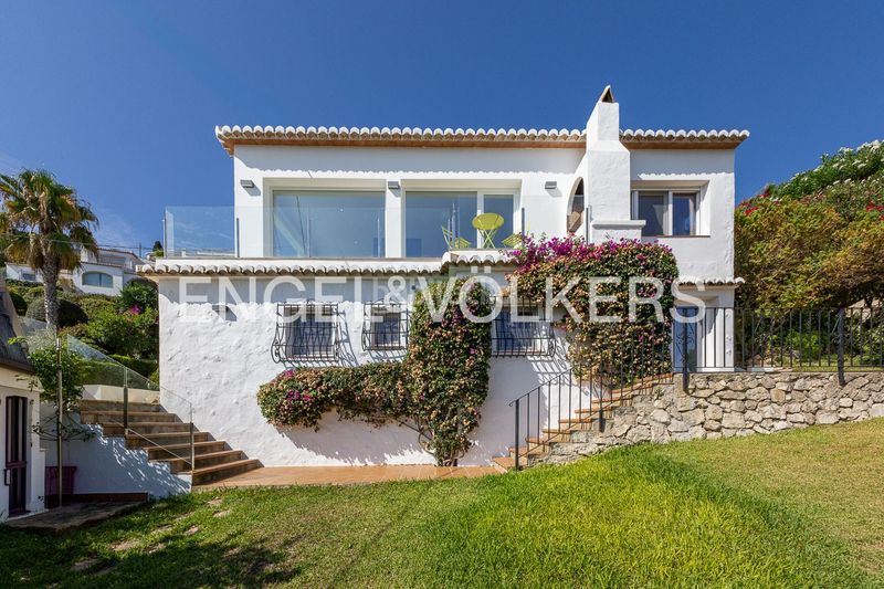 Foto b74fc215-f64f-40c3-bc7b-1f82df590ebd. Casa amb calefacció aparcament piscina a Cap Martí - El Tossalet - Pinomar Xàbia