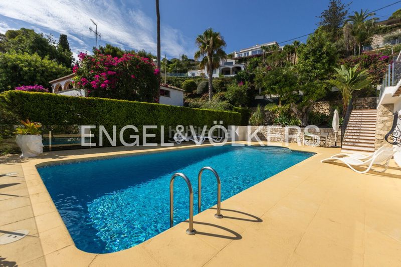 Foto bbdf2104-6d65-48ce-be5e-4bcaae4c8291. Casa amb calefacció aparcament piscina a Cap Martí - El Tossalet - Pinomar Xàbia