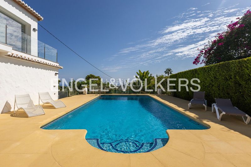 Foto f1561ec0-c62e-4008-b547-2c64d09d161b. Casa amb calefacció aparcament piscina a Cap Martí - El Tossalet - Pinomar Xàbia