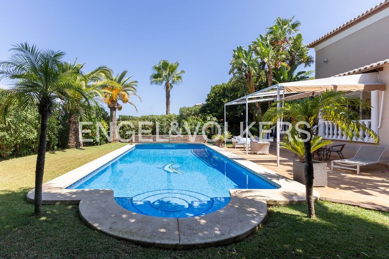 Foto ce4c8b5f-e3fa-4bdd-be14-74036ada8fd5. Casa amb calefacció aparcament piscina a Cap Martí - El Tossalet - Pinomar Xàbia