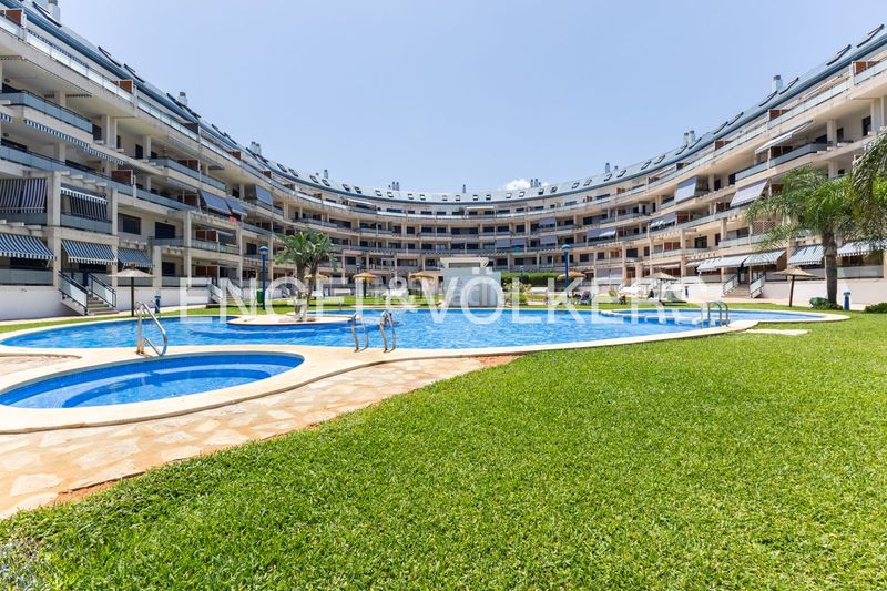 Foto f18e7032-8750-4ca8-aae6-2ad2f02f0e78. Pis amb calefacció piscina a Puerto Xàbia