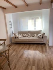 Alquiler Piso en Nou Moles. Vivienda amueblada de 4 habitaciones