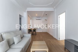 Flat in En Corts - Doctor Waksman