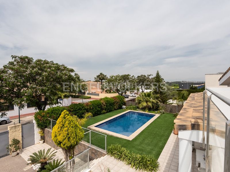 Foto 501a8baf-0cf2-4d8f-8085-35bcefdb7b07. Lloguer casa amb calefacció aparcament piscina a Bétera
