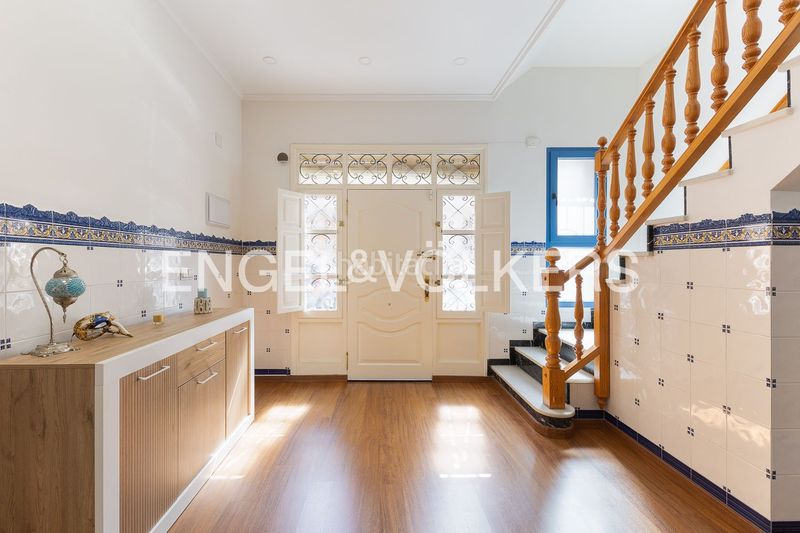 Foto d96e1b9a-8b2c-404a-943c-c84ab74a1e63. Casa adossada amb calefacció a El Cabanyal-El Canyamelar Valencia