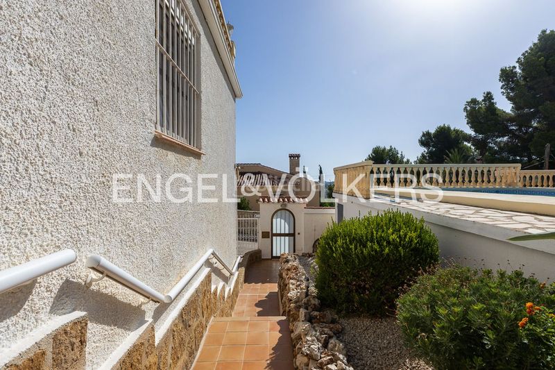 Foto a5e398fe-0c3a-446e-b03b-f9b68f2e5d14. Casa amb calefacció piscina a La Pedrera-Vessanes Dénia