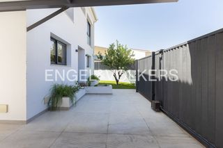 House in Alfinach - Monasterios. Exclusiva villa reformada en la zona más tranquila de alfinach.