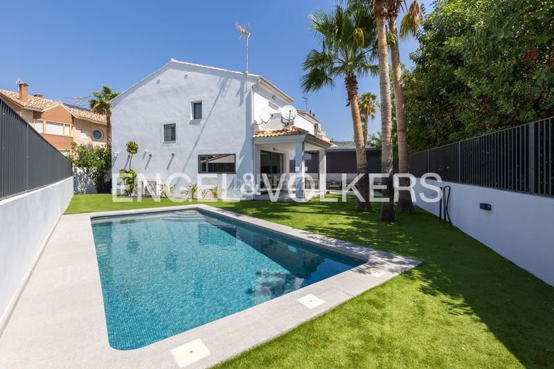 Foto d5acbfbb-31e3-46ed-b208-ecb028c56b6c. Casa amb calefacció aparcament piscina a Alfinach - Monasterios Puçol