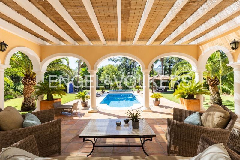 Foto bb1f1861-6d7a-4913-98ae-5a8a0290246b. Casa amb calefacció aparcament piscina a Centro Pedreguer