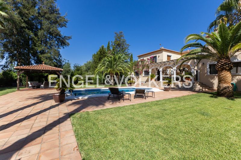 Foto befb91d9-faa2-45ab-b40c-a1a51e0956ac. Casa amb calefacció aparcament piscina a Centro Pedreguer
