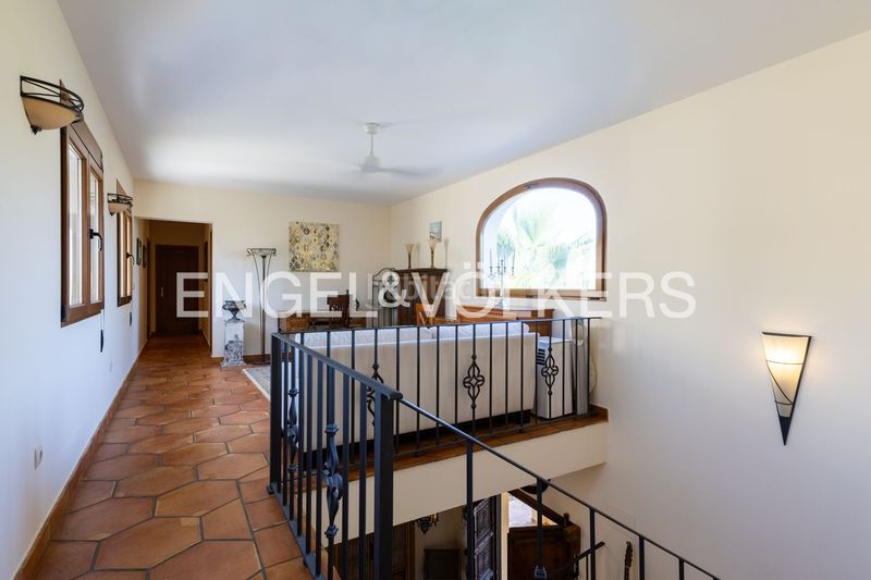 Foto d056a7e3-d829-4d14-bbf6-4d562c6ace53. Casa amb calefacció aparcament piscina a Centro Pedreguer