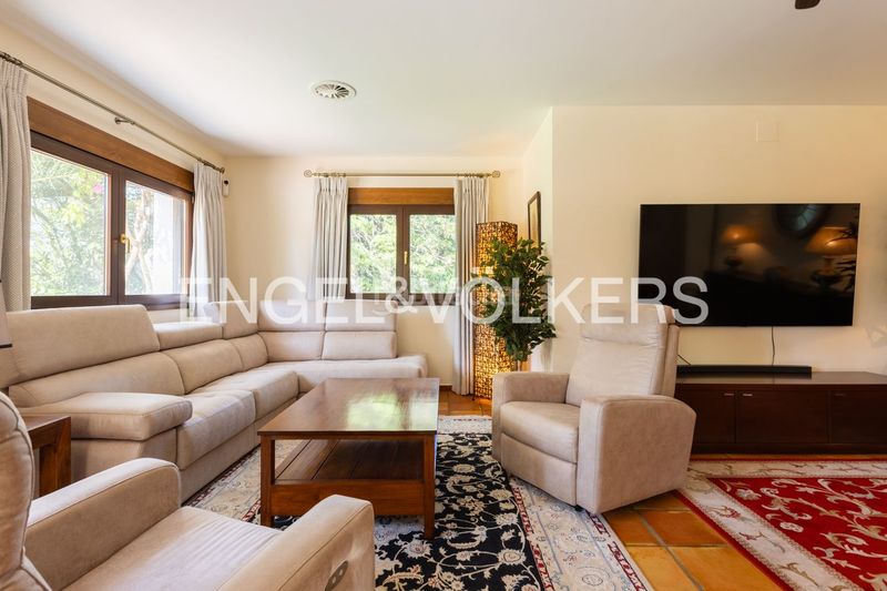 Foto fbd100eb-1712-4c48-8891-87d6890b8484. Casa amb calefacció aparcament piscina a Centro Pedreguer