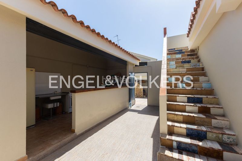 Foto f505b9c9-c549-4d50-b9ce-36cf6c859688. Casa amb calefacció aparcament piscina a Monserrat
